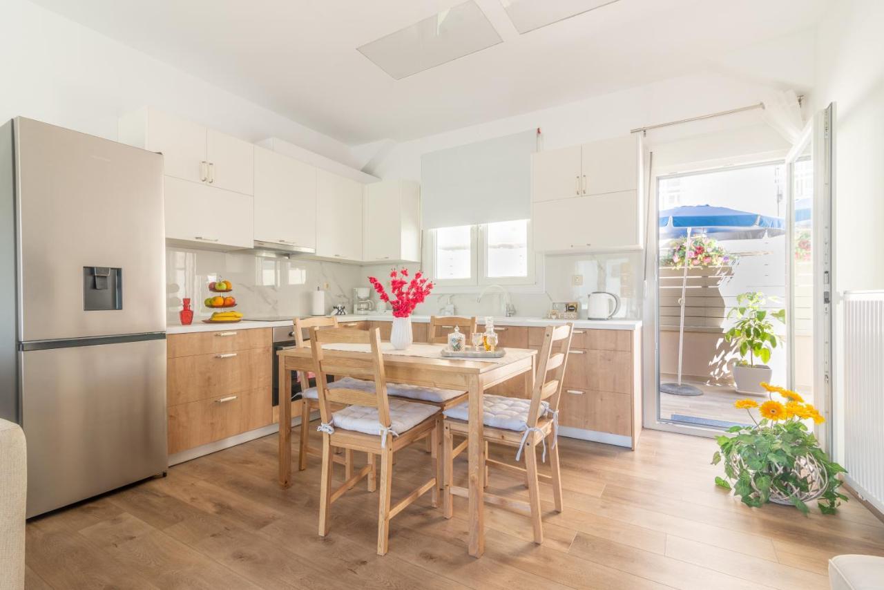 Sophia'S Comfortable Home With A Private Backyard Gazi Εξωτερικό φωτογραφία