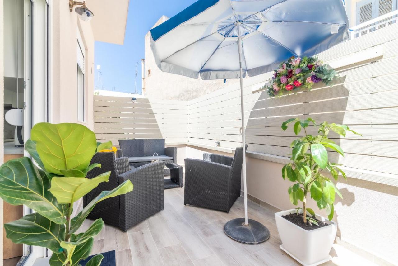 Sophia'S Comfortable Home With A Private Backyard Gazi Εξωτερικό φωτογραφία