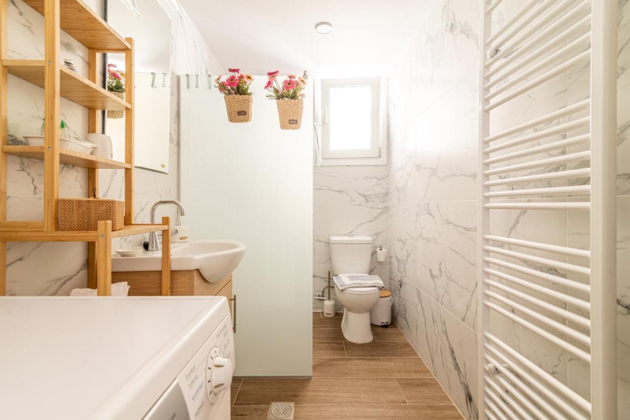 Sophia'S Comfortable Home With A Private Backyard Gazi Εξωτερικό φωτογραφία