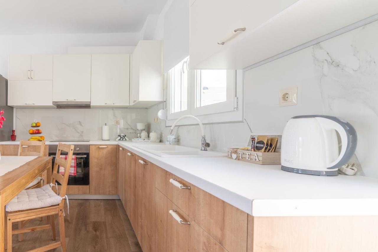 Sophia'S Comfortable Home With A Private Backyard Gazi Εξωτερικό φωτογραφία