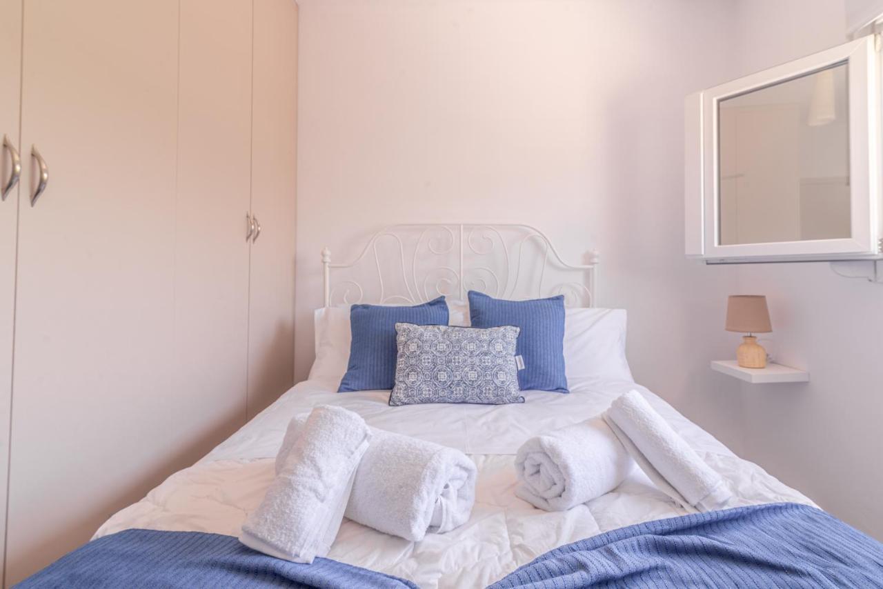 Sophia'S Comfortable Home With A Private Backyard Gazi Εξωτερικό φωτογραφία